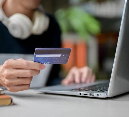 بطاقات العمل كروت شخصية  أول انطباع ما يتعوّض